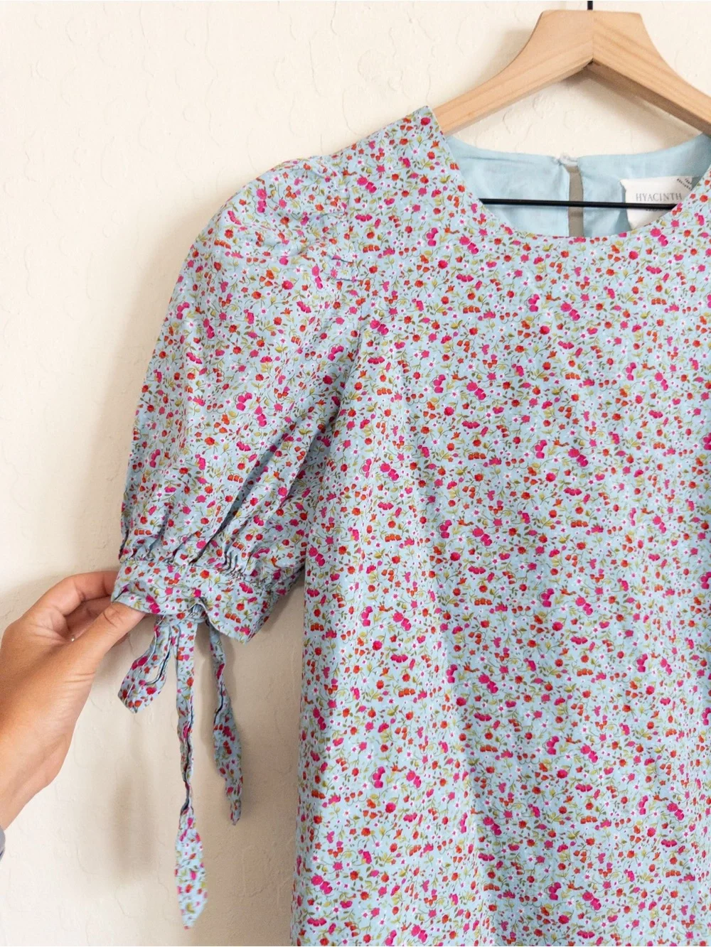 Tuckernuck Hyacinth House Fiona Blouse XS Blue Pink Floral Puff Sleeve Feminine